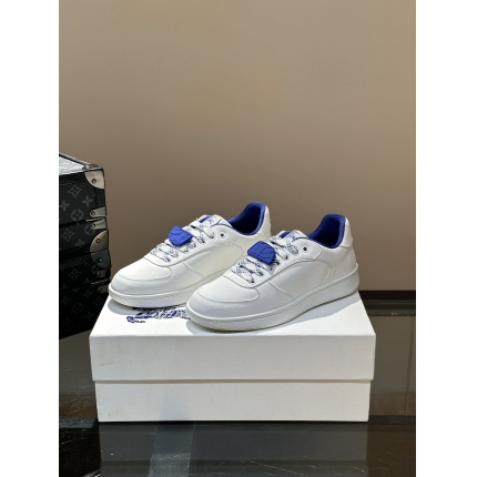 Burberry Sneakers For Men in 211348