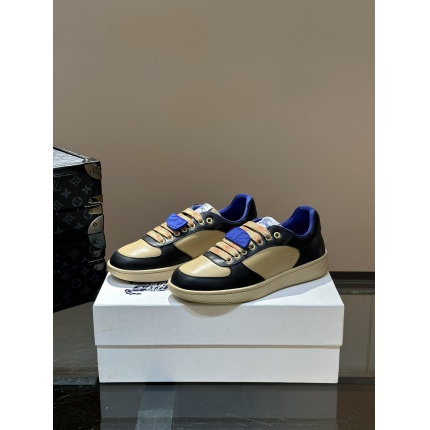 Burberry Sneakers For Men in 211349