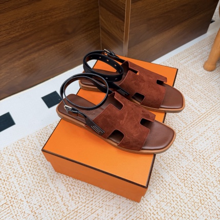 Hermes Slippers For Women in 211375