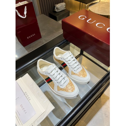 Gucci Sneakers For Men in 211394