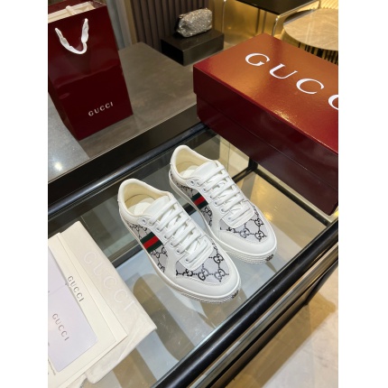 Cheap Gucci Sneakers For Men in 211395, $90 USD- [IB211395] - Replica Gucci Sneakers For Men