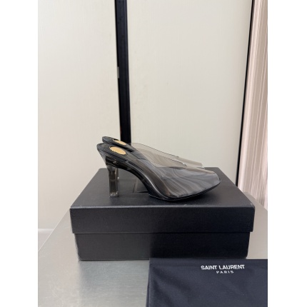 MiuMiu Sneakers For Women in 211465