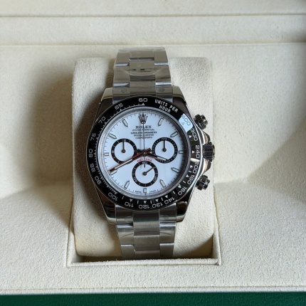 Rolex Panda Di is a popular wristwatch in 211486