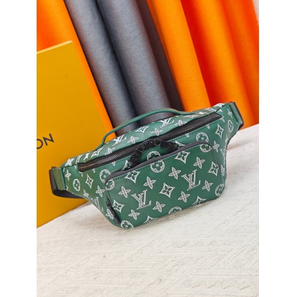New Arrivals Louis Vuitton AAA quality Waist Bags in 211800