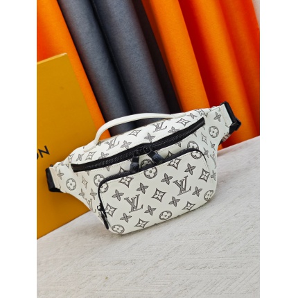 New Arrivals Louis Vuitton AAA quality Waist Bags in 211801