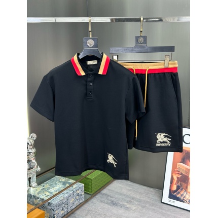 Burberry Short Tracksuits For Men in 211868