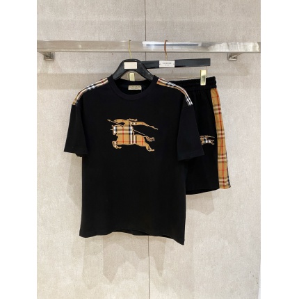 Burberry Short Tracksuits For Men in 211881