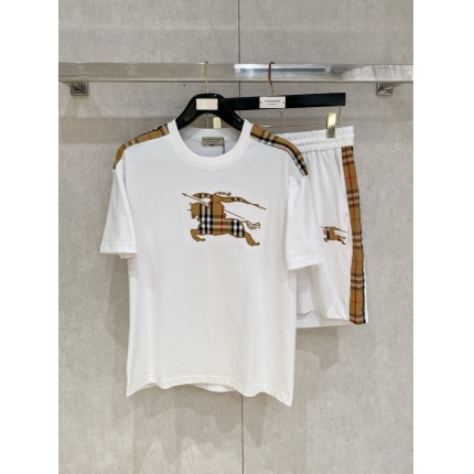 Burberry Short Tracksuits For Men in 211882