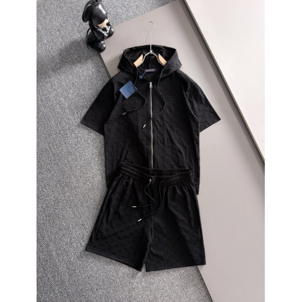 Louis Vuitton Short Tracksuits For Men in 211895