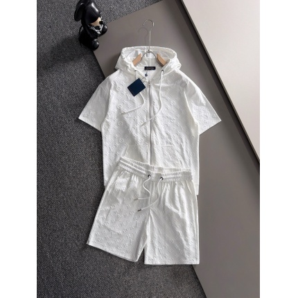 Louis Vuitton Short Tracksuits For Men in 211896