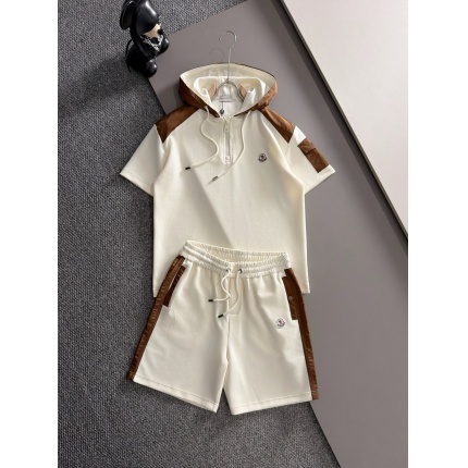Moncler Short Tracksuits For Men in 211904