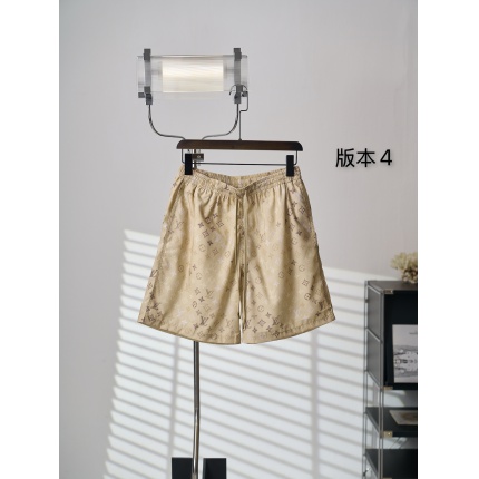 Louis Vuitton Short Pants For Men in 211913