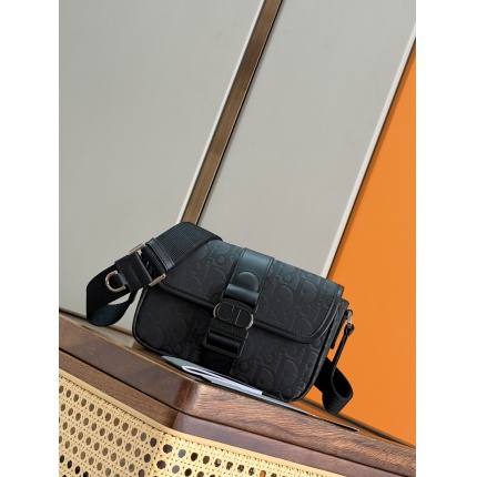 New Dior AAA Quality Men's Crossbody Bag in 212003