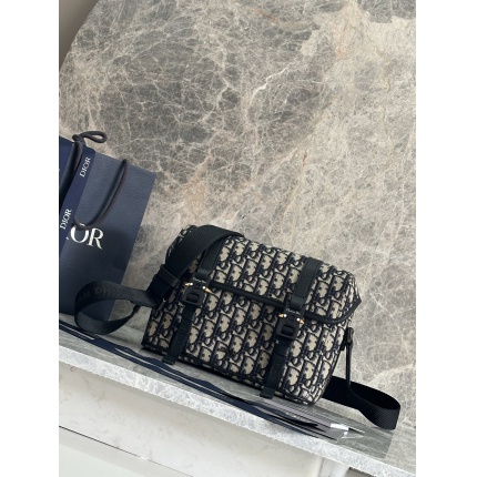 New Dior AAA-quality men's vertical flap messenger bag in 212014