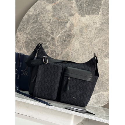New Dior AAA-quality men's medium-sized handbag in 212020