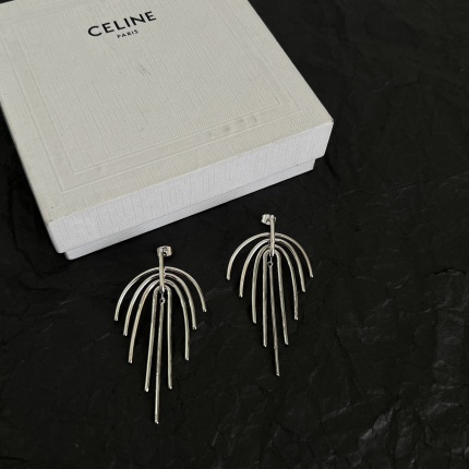 New Arrivals Celine Earrings in 212031