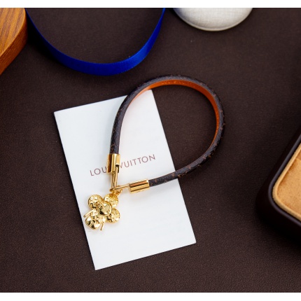 Louis Vuitton Bracelets in 212059