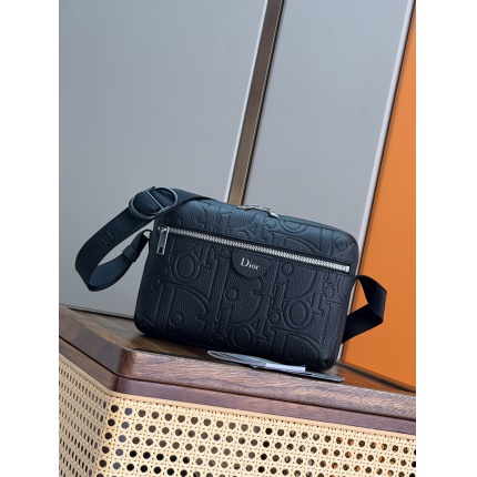 New Dior AAA-level men's zipper messenger bag in 212075