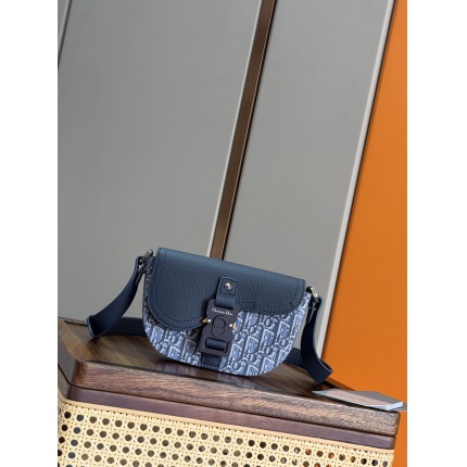 Cheap New Dior AAA-Class Women's Messenger Bag in 212082, $105 USD- [IB212082] - Replica Dior AAA Quality Handbags