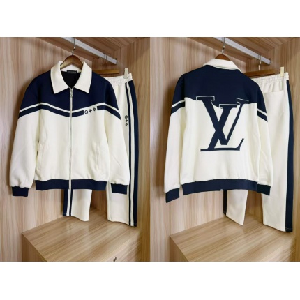 New Arrivals Louis Vuitton Tracksuits For Men in 212108