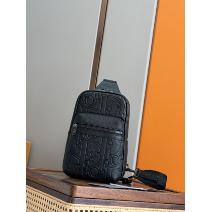 New Dior AAA-Class Men's Waist Bag in 212121