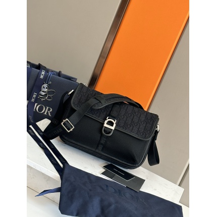 New Dior AAA-level men's crossbody bag in 212126