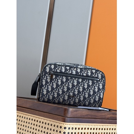 New Dior Elegant and Simple Bathing Bag in 212137