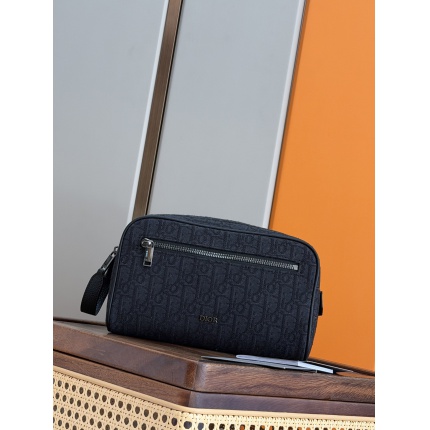 New Dior Elegant and Simple Bathing Bag in 212138