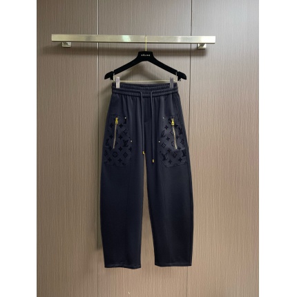 Louis Vuitton Pants for Men in 212153