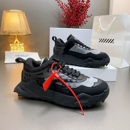 Nike OFF-White Sneakers in 212184