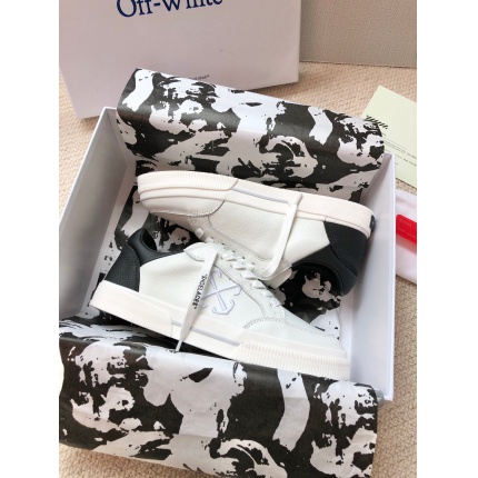 Nike OFF-White Sneakers in 212201
