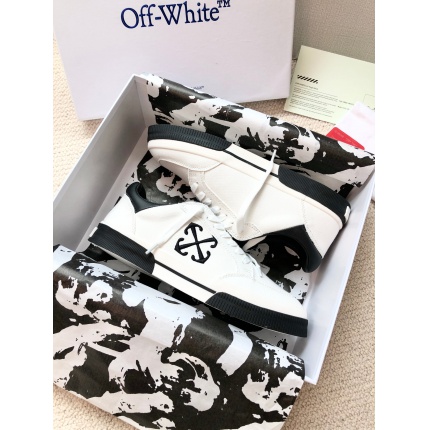 Nike OFF-White Sneakers in 212204