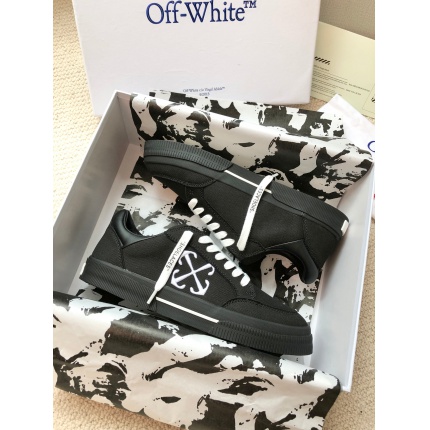 Nike OFF-White Sneakers in 212207