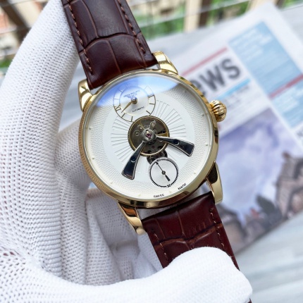 Patek Philippe high-quality mechanical wristwatch in 212428