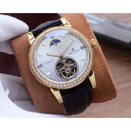 Patek Philippe high-quality mechanical wristwatch in 212450