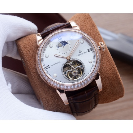 Patek Philippe high-quality mechanical wristwatch in 212453