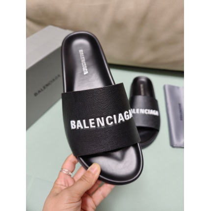 Balenciaga Slippers For Men in 212556