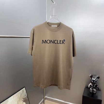 Moncle T-Shirts for Men in 212602