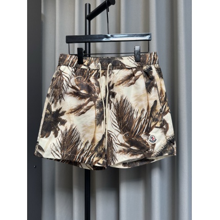 Moncler Shorts For Men in 212616