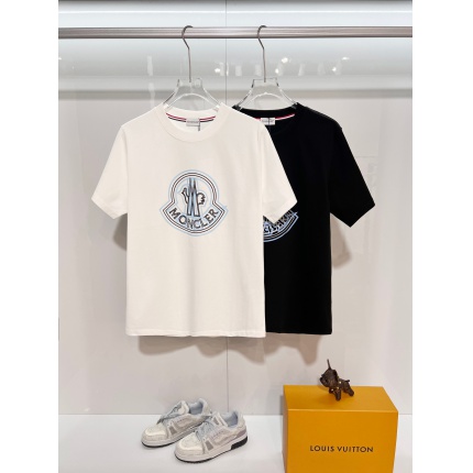 Moncle T-Shirts for Men in 212636