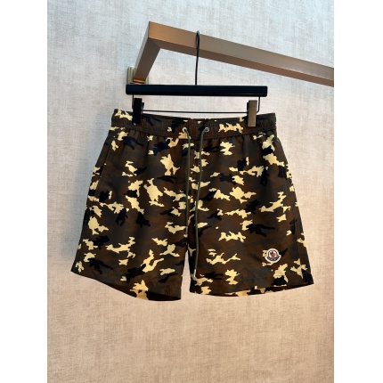 Moncler Shorts For Men in 212638