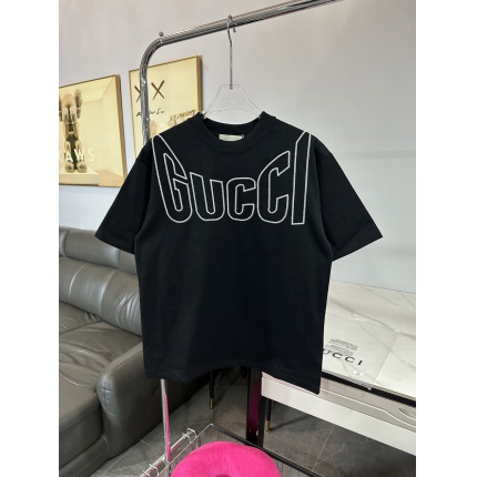 Gucci T-shirts for Women in 212670