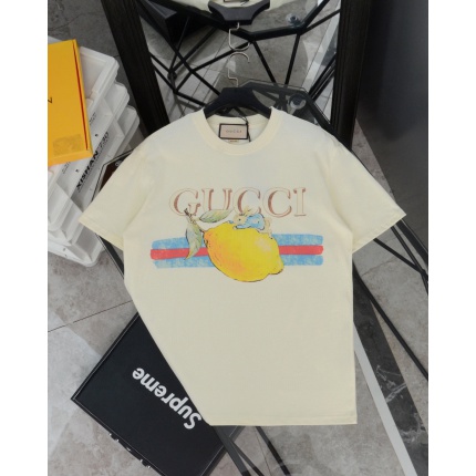 Gucci T-shirts for Women in 212672