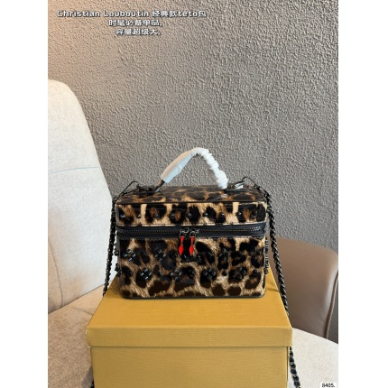 Christian Louboutin Handbags in 213092
