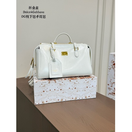 DG AAA quality Bags in 213099
