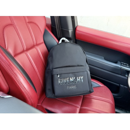 Givenchy AAA Quality  Bags in 213136