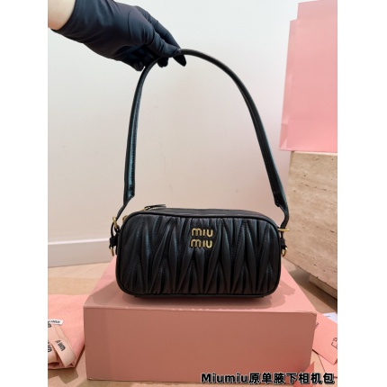 MiuMiu High quality Handbags in 213215