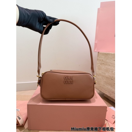 MiuMiu High quality Handbags in 213217