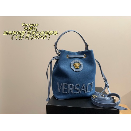 Versace  AAA Quality Handbags in 213306