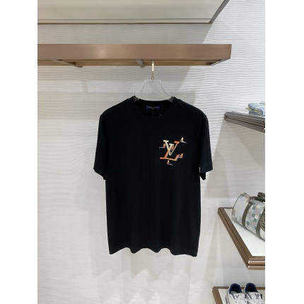 Louis Vuitton T-Shirts for Men in 213709